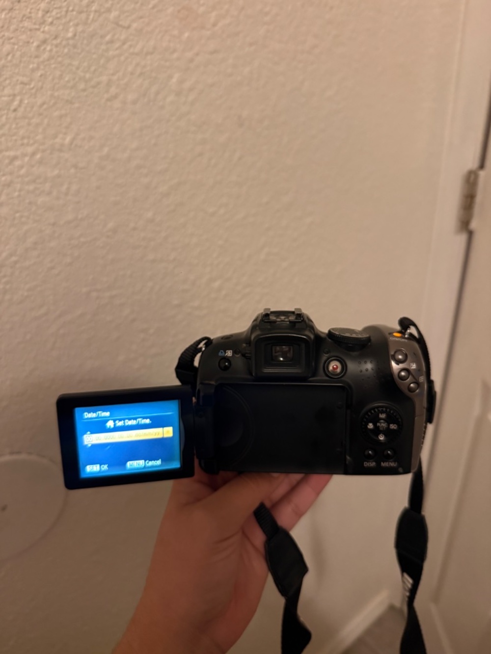 Canon - Picture 2 of 3